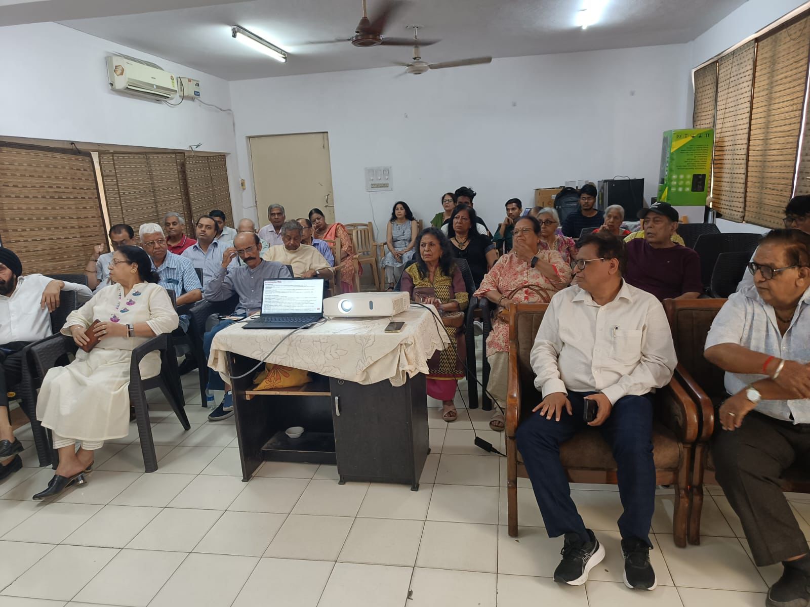वोडाफ़ोन आइडिया लिमिटेड द्वारा दक्षिण-पश्चिम दिल्ली (दिल्ली NCR) में उपभोक्ता शिक्षा कार्यशाला