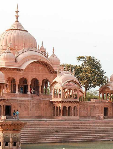 MAU (Uttar Pradesh)